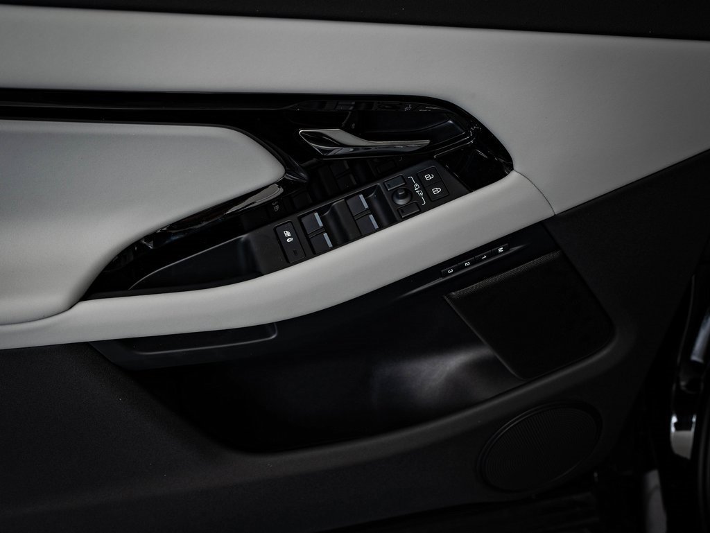 Certified 2026 Land Rover Range Rover Evoque S image 26