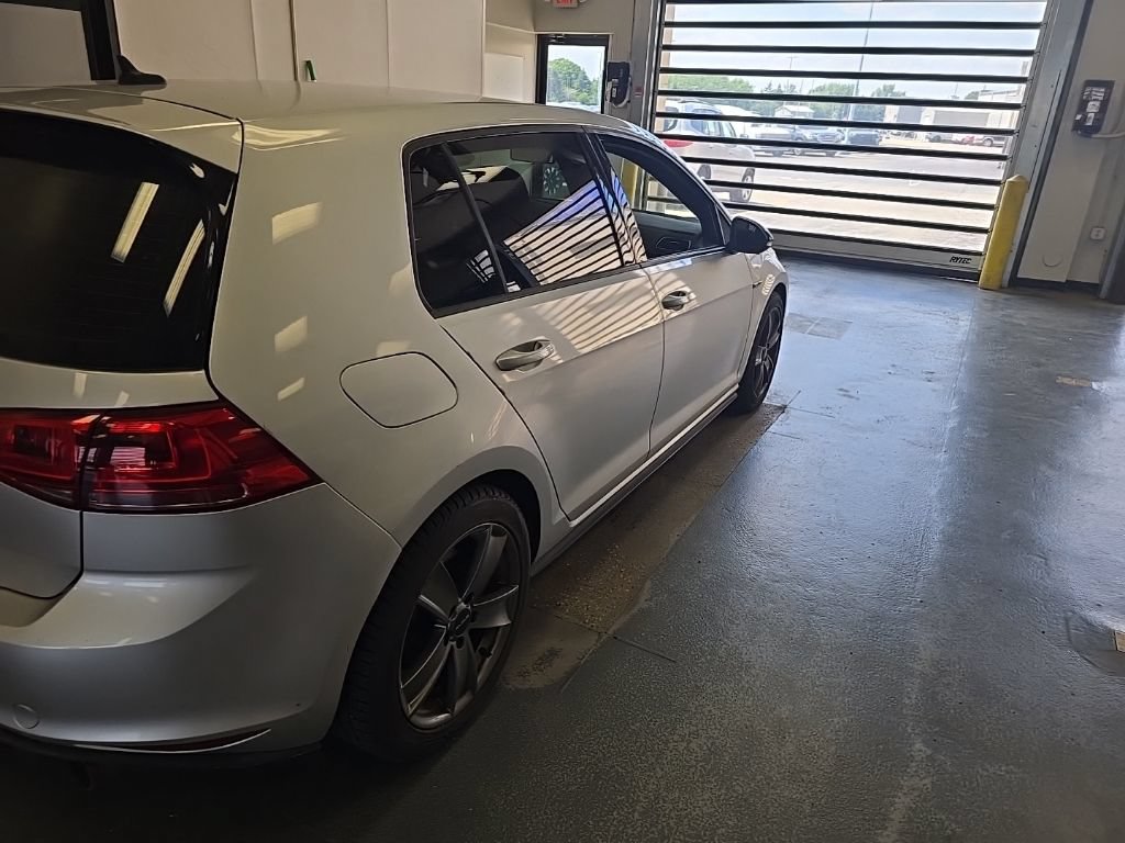 Used 2017 Volkswagen GTI Sport FWD image 3