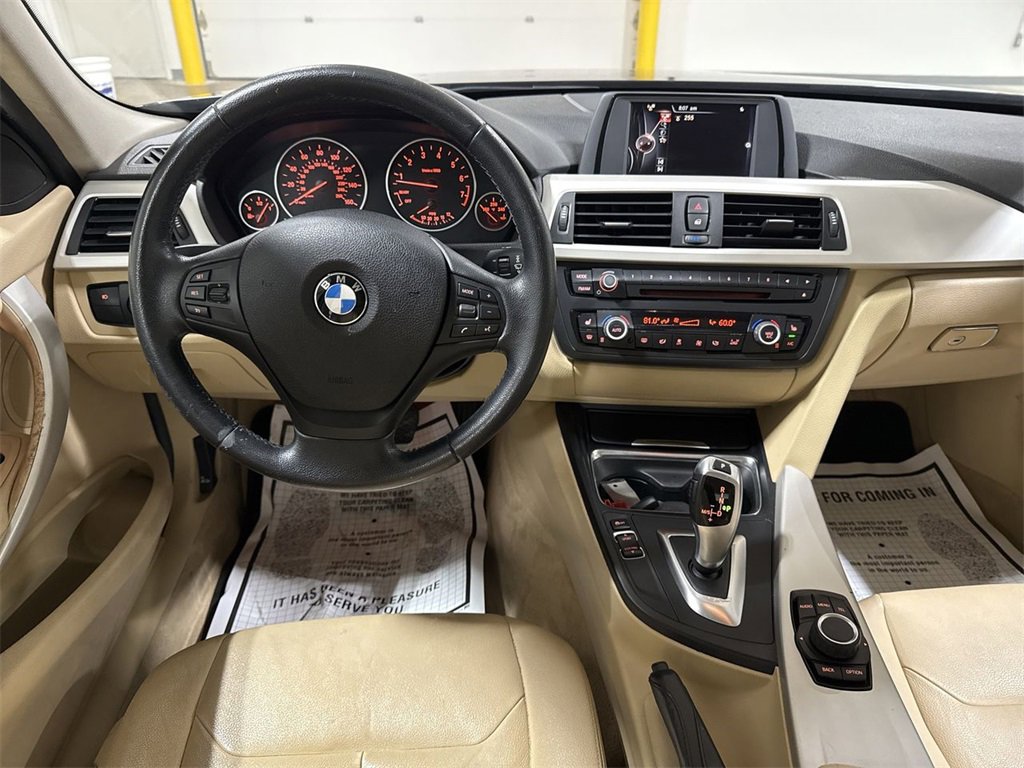 Used 2015 BMW 320i Sedan image 19