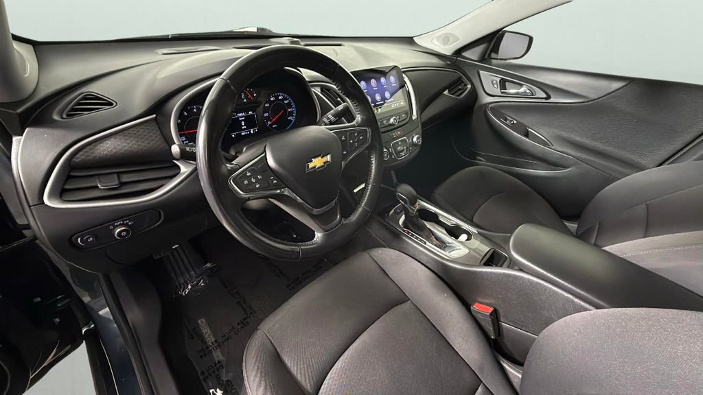 Used 2021 Chevrolet Malibu RS image 19
