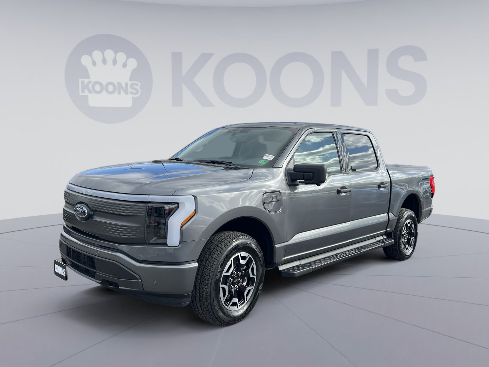 Used 2023 Ford F150 Lightning XLT image 1