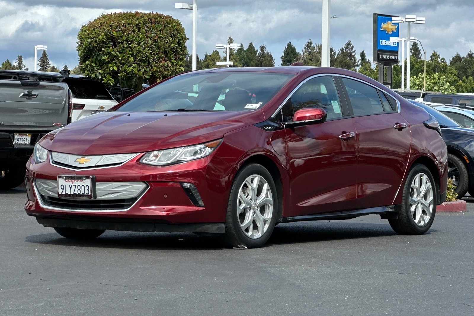 Used 2017 Chevrolet Volt Premier w/ Driver Confidence II Package image 9