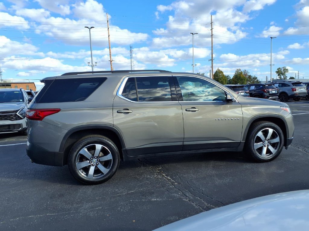 Used 2019 Chevrolet Traverse LT w/ LT Premium Package FWD image 34