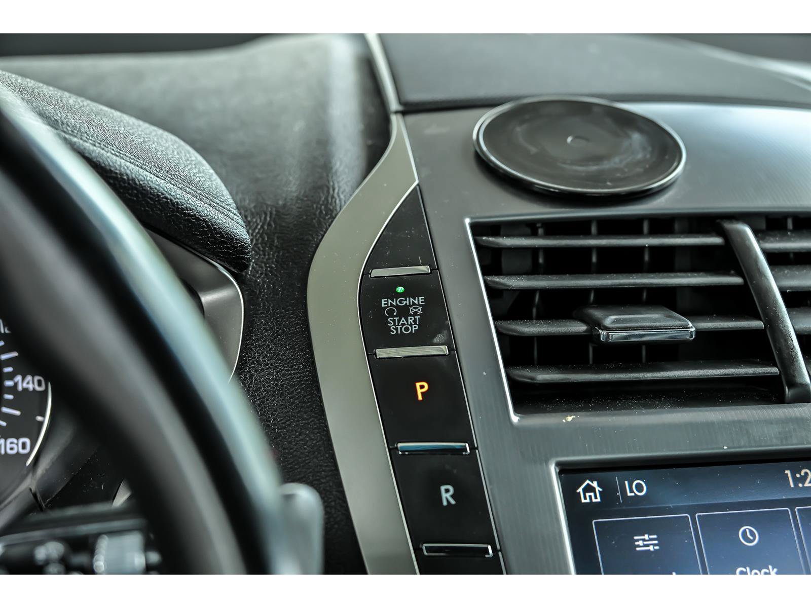 Used 2019 Lincoln MKZ Premiere FWD image 18