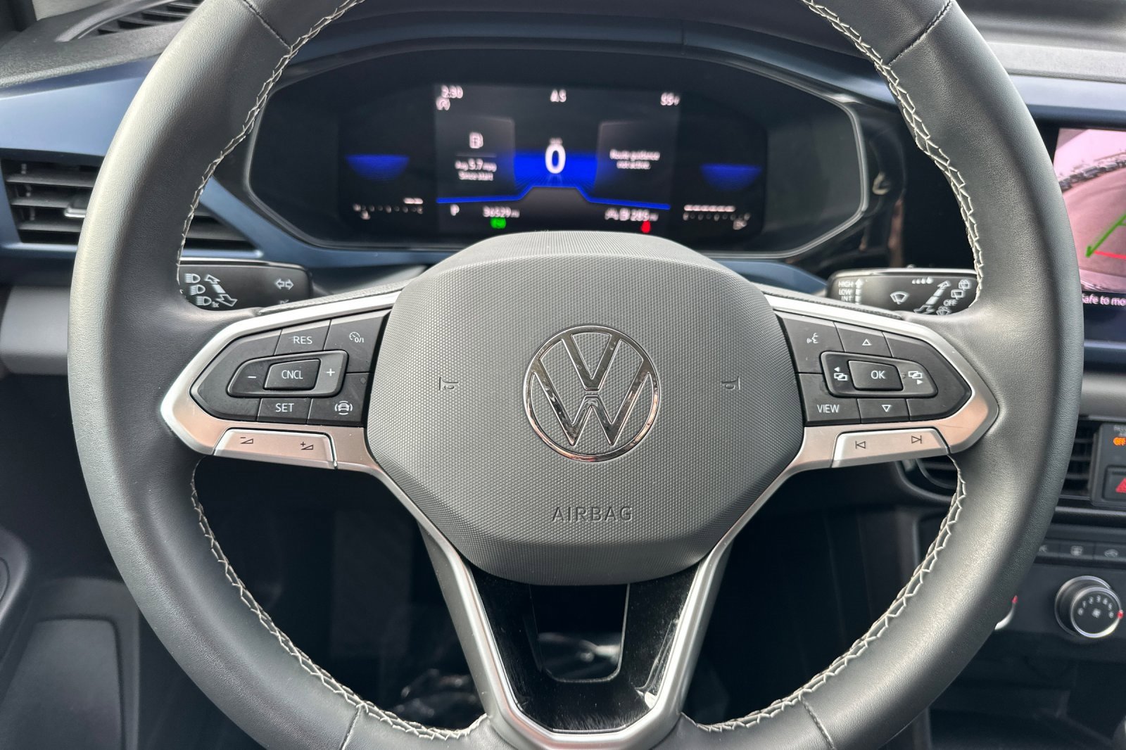 Used 2022 Volkswagen Taos SE image 25