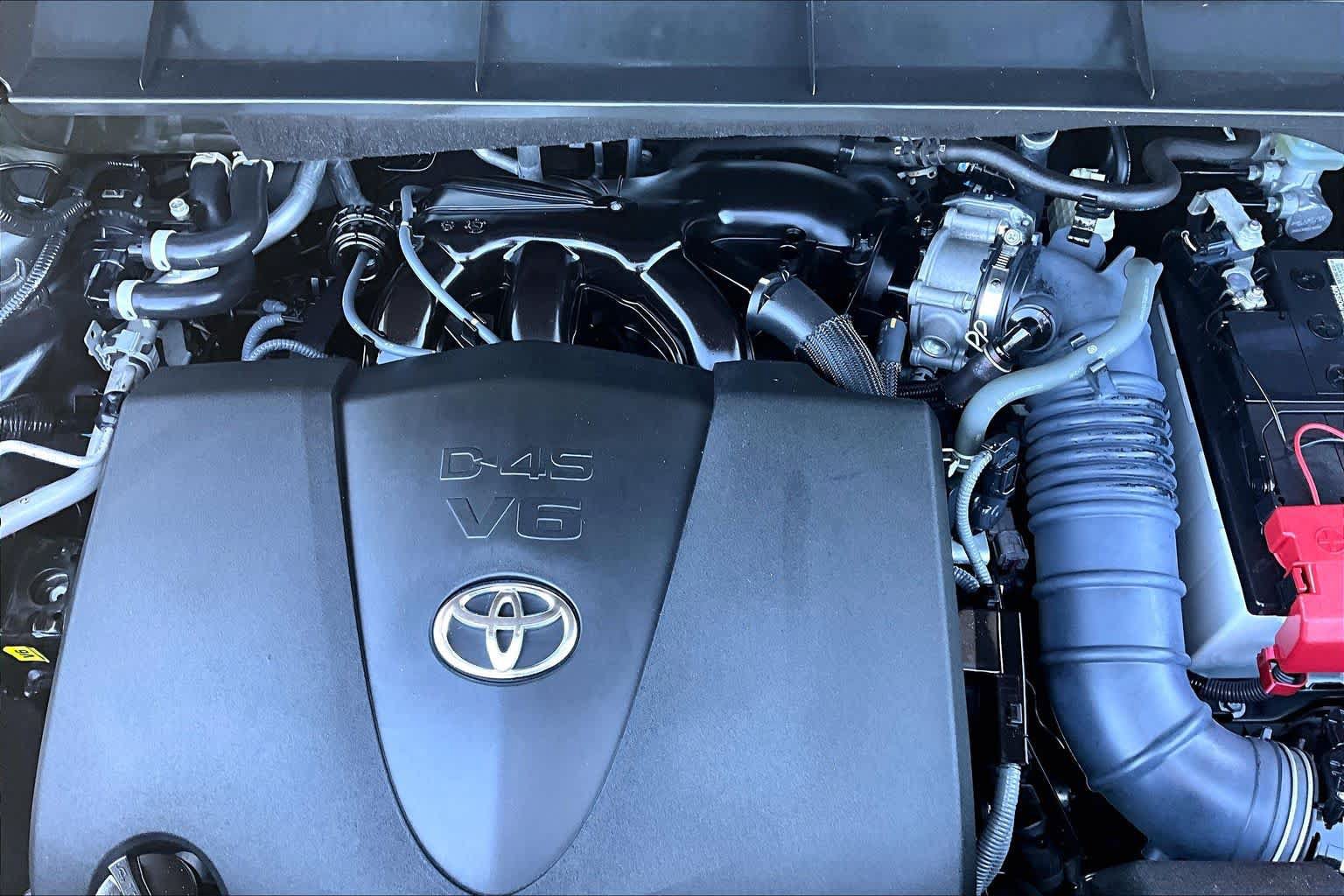 Used 2022 Toyota Highlander XLE FWD image 32