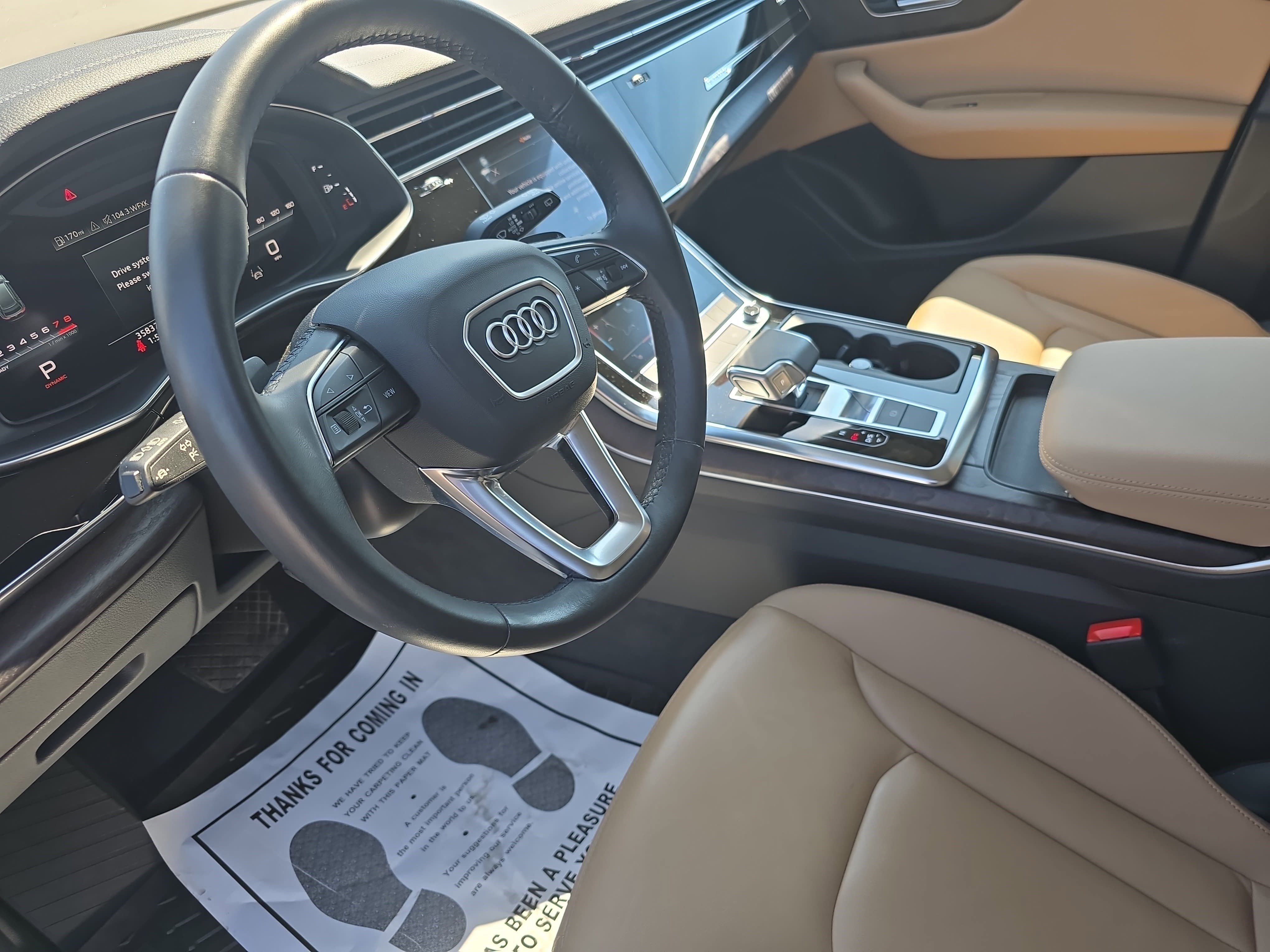 Used 2023 Audi Q8 Premium image 15