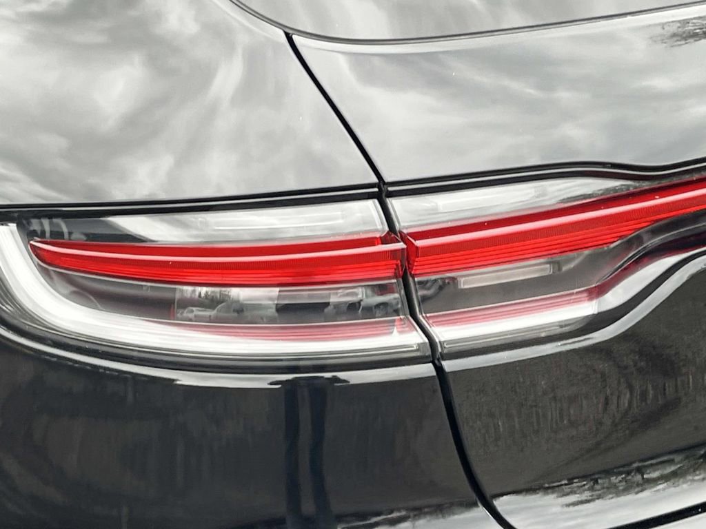 Used 2020 Porsche Macan Base image 10