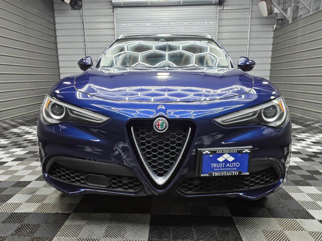 Used 2021 Alfa Romeo Stelvio Ti w/ Premium Package AWD/4WD image 4