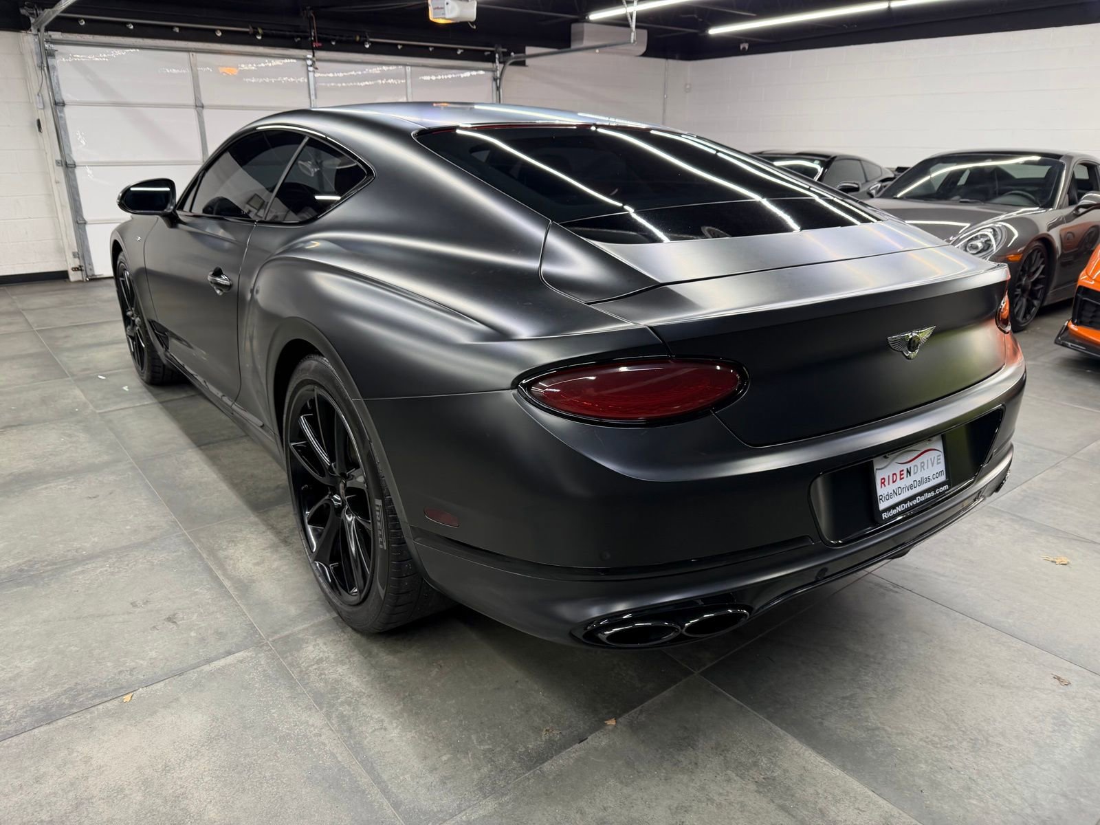 Used 2020 Bentley Continental GT image 4