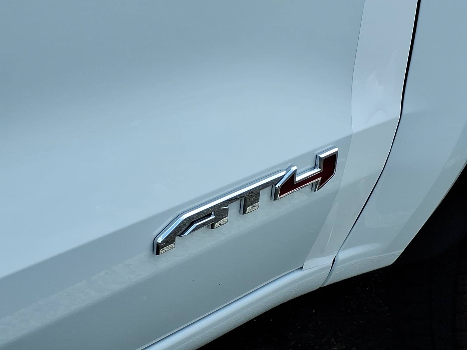 New 2026 GMC Canyon AT4 w/ Technology Plus Package AWD/4WD image 7