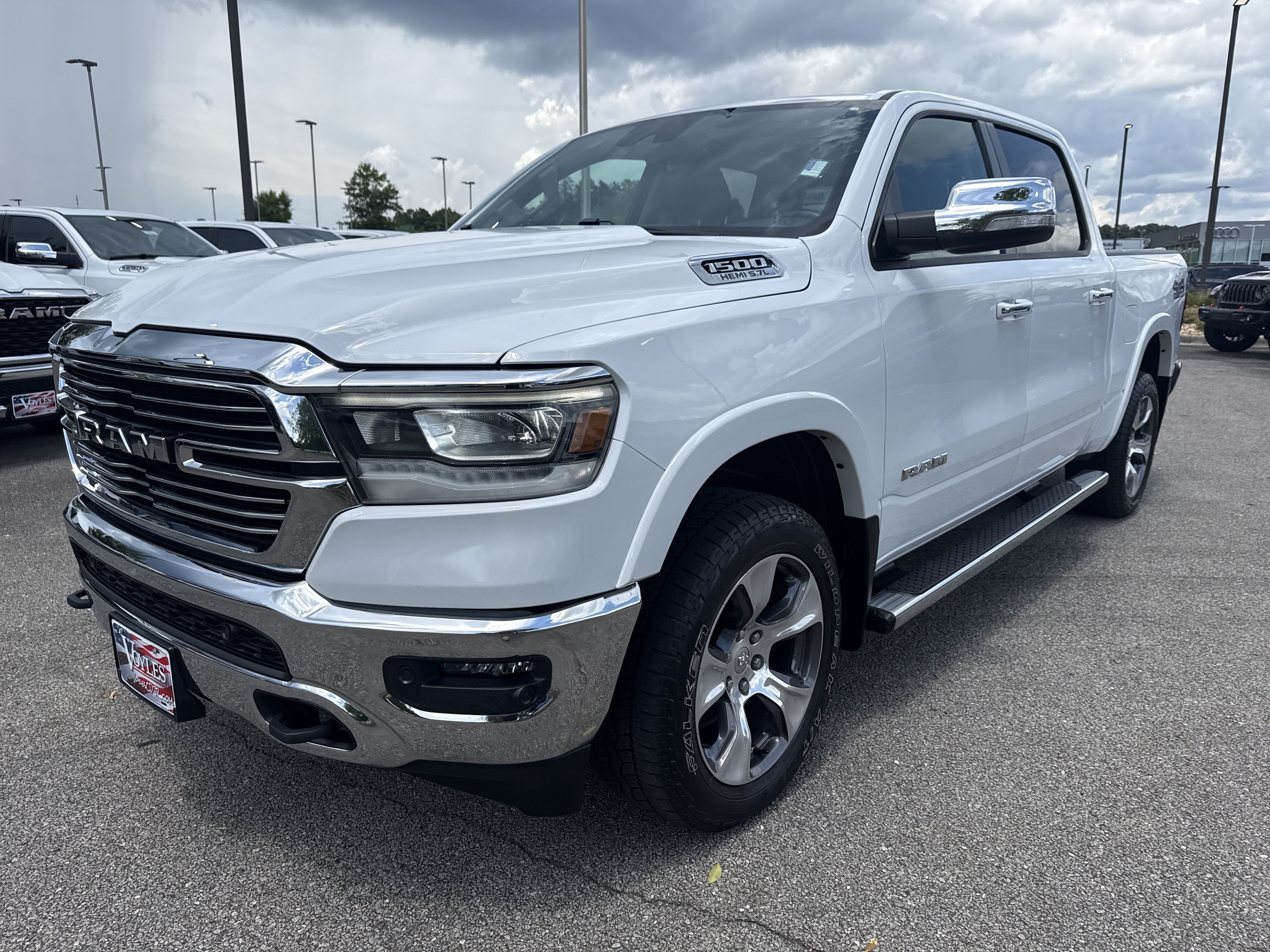 Used 2021 RAM 1500 Laramie AWD/4WD image 3