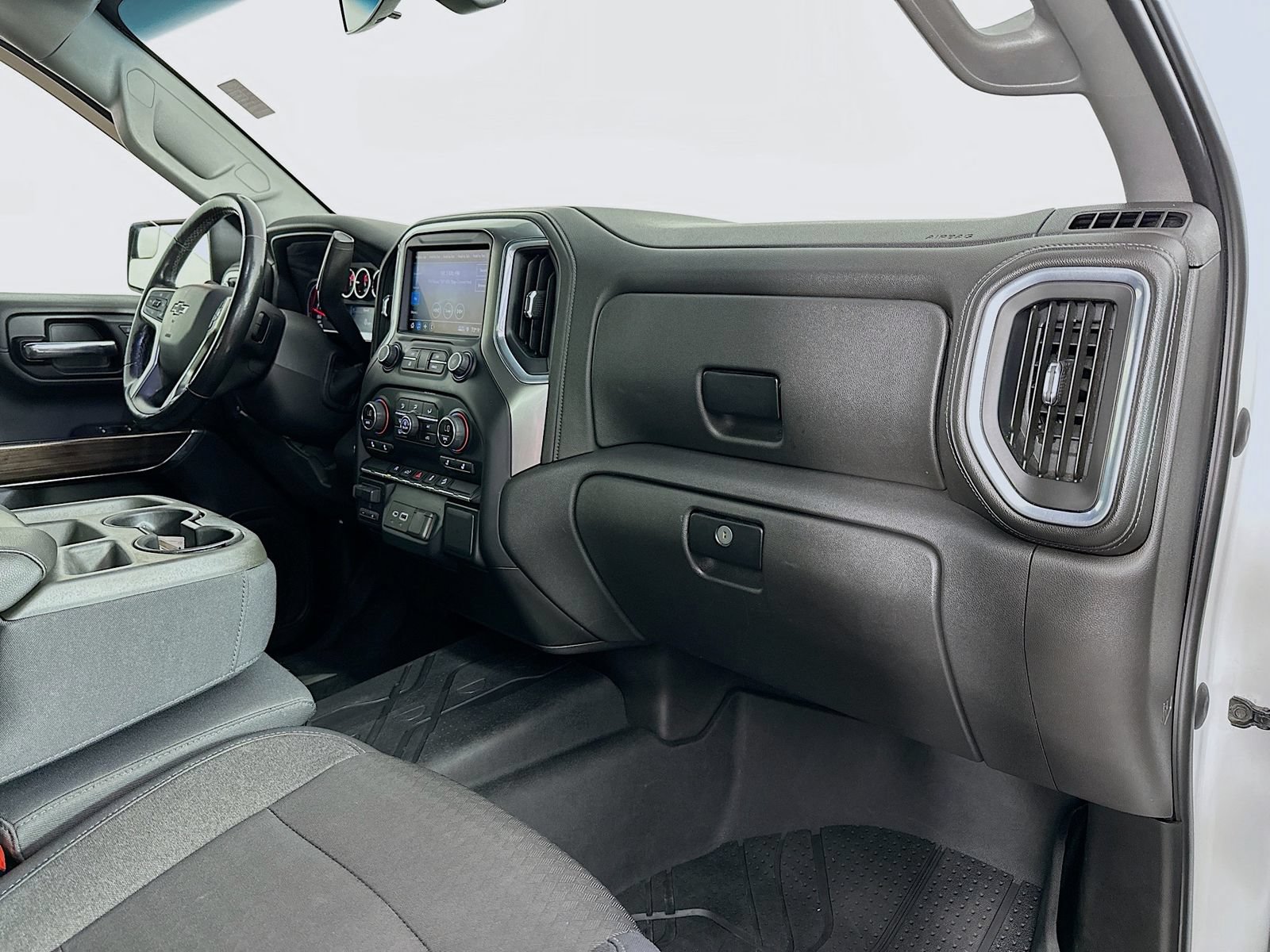 Used 2019 Chevrolet Silverado 1500 LT Trail Boss w/ Convenience Package AWD/4WD image 30