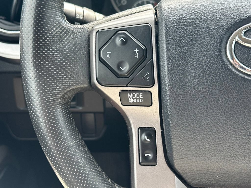 Used 2016 Toyota Tacoma SR5 AWD/4WD image 20