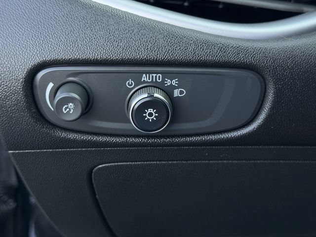 Used 2023 Chevrolet Malibu LT FWD image 23