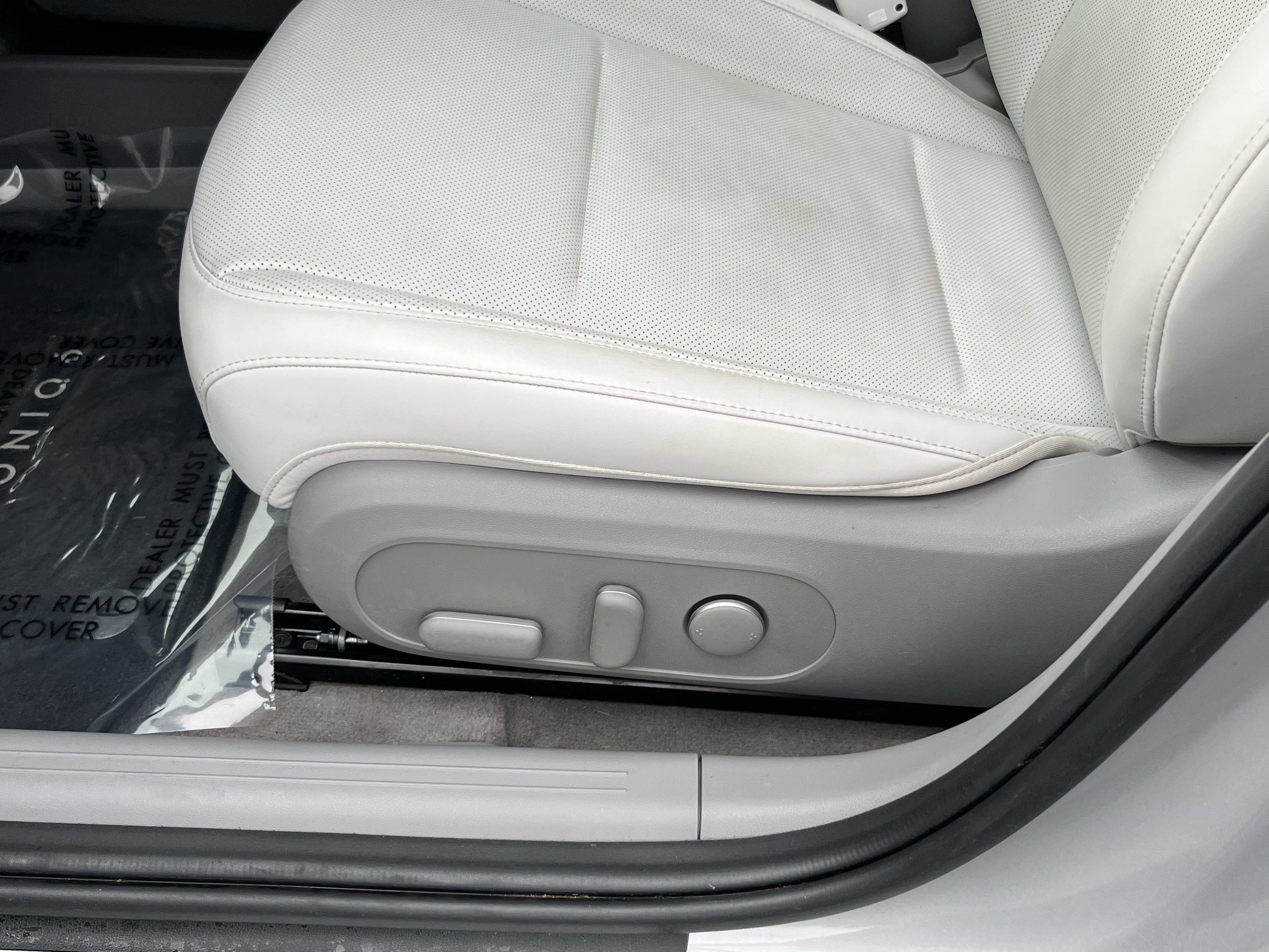 Used 2024 Hyundai Ioniq 6 Limited image 17