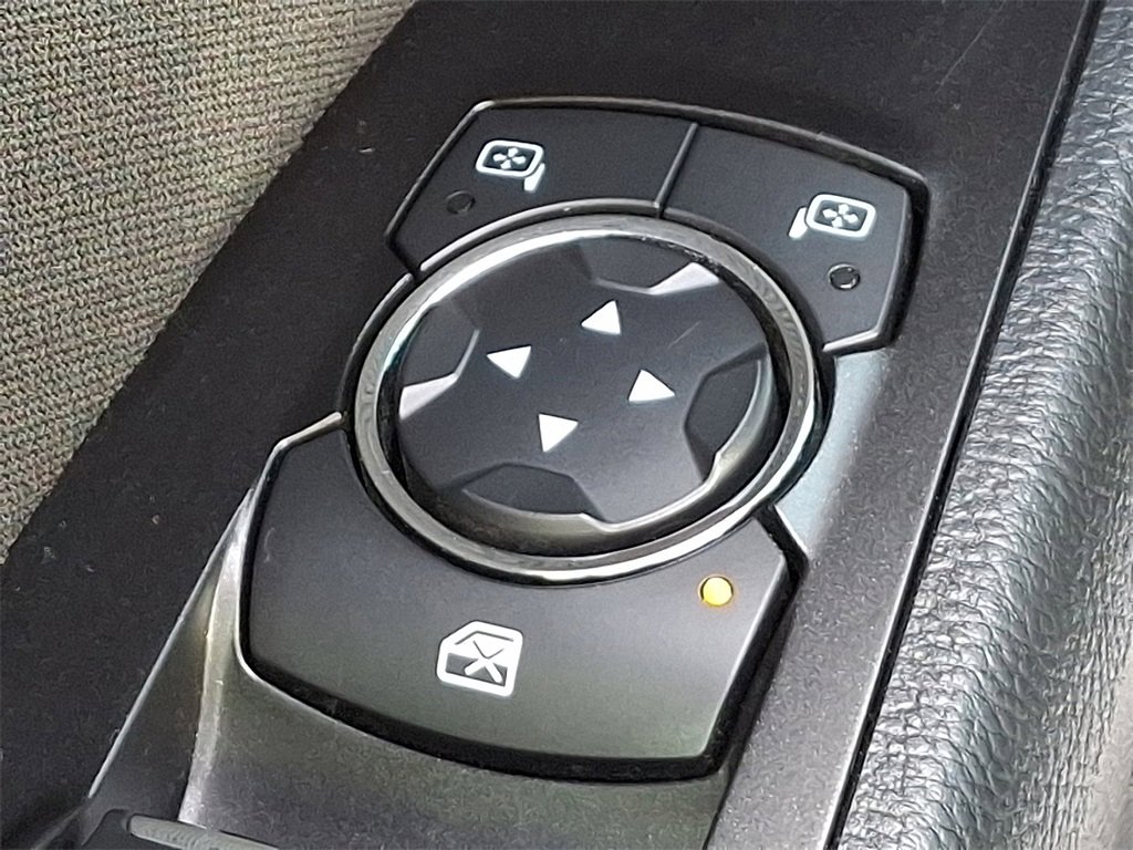 Certified 2018 Ford Fusion SE w/ Equipment Group 201A image 27