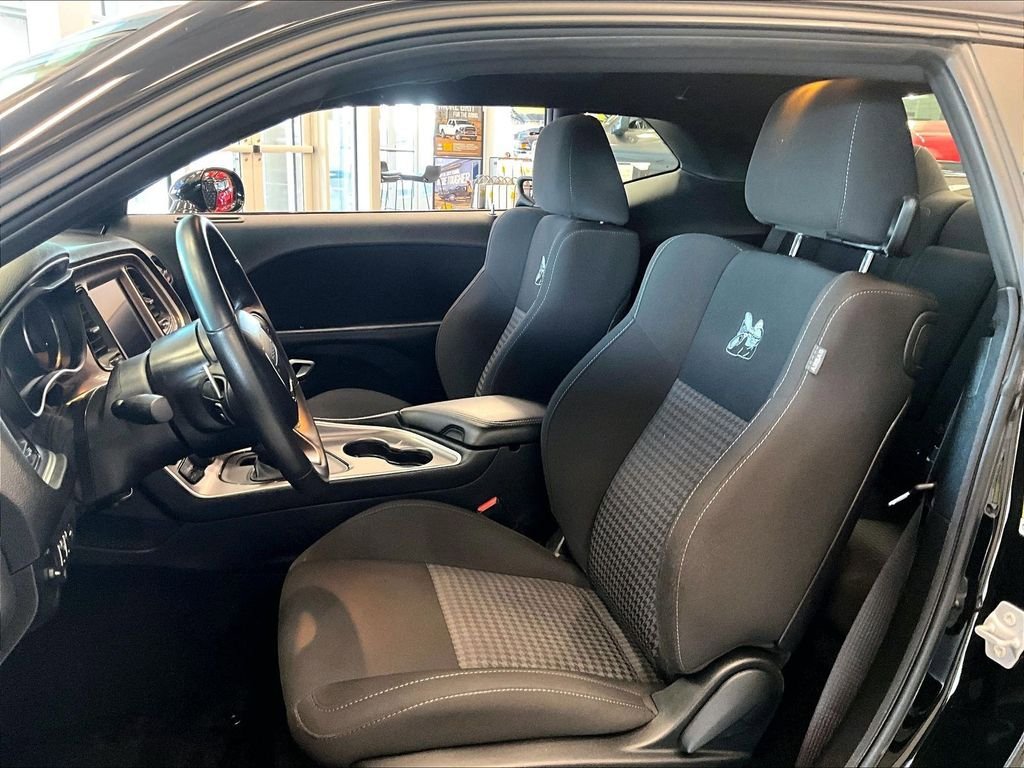 Used 2022 Dodge Challenger R/T Scat Pack RWD image 10