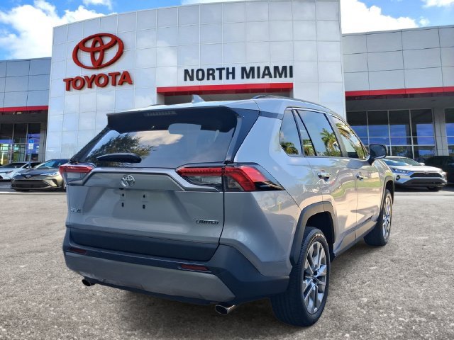 Used 2023 Toyota RAV4 Limited w/ Limited Grade Weather Package FWD image 4