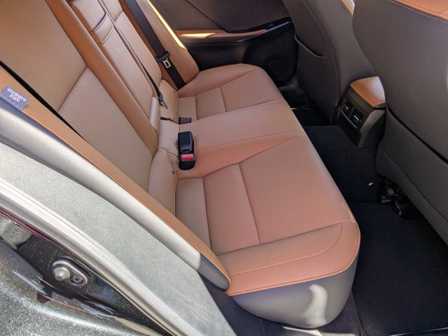 Used 2021 Lexus IS 300 w/ Accessory Package 2 RWD image 15