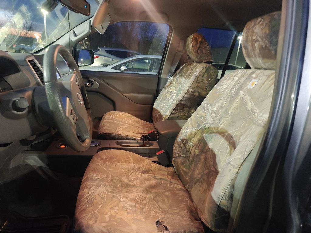 Used 2020 Nissan Frontier SV image 8