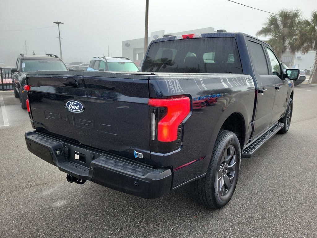 Used 2025 Ford F150 Lightning Flash image 5