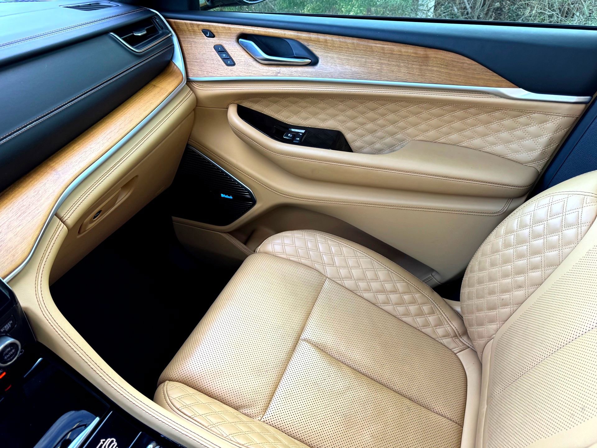 Used 2021 Jeep Grand Cherokee L Summit image 38