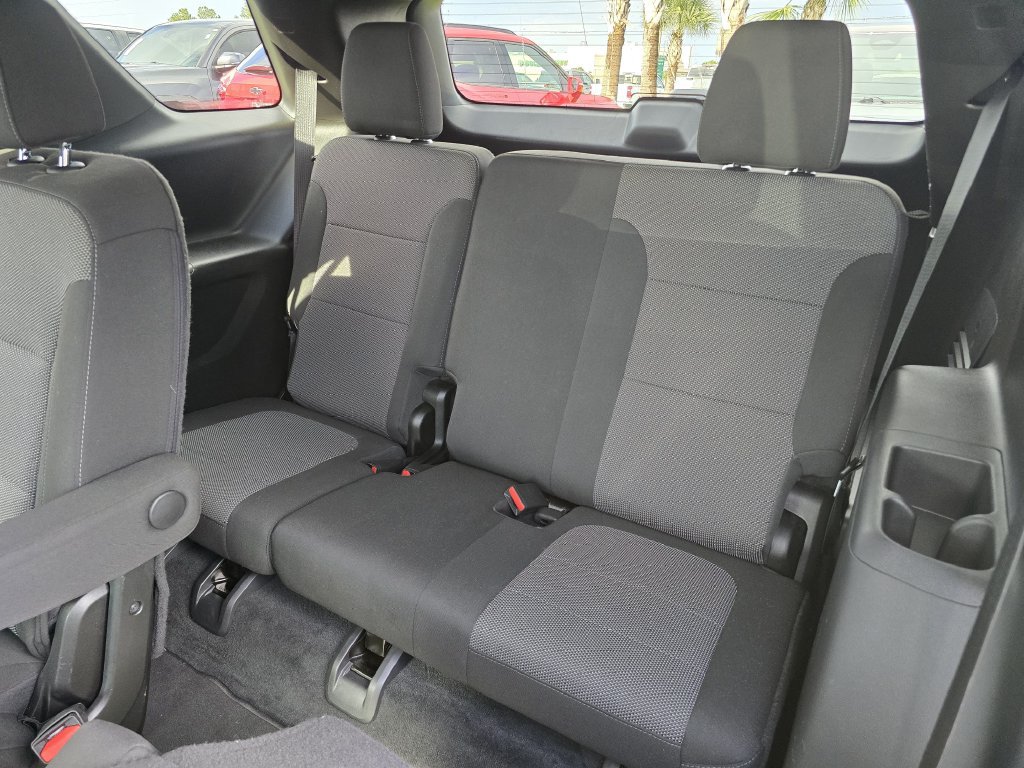 Used 2023 Chevrolet Traverse LT AWD/4WD image 16