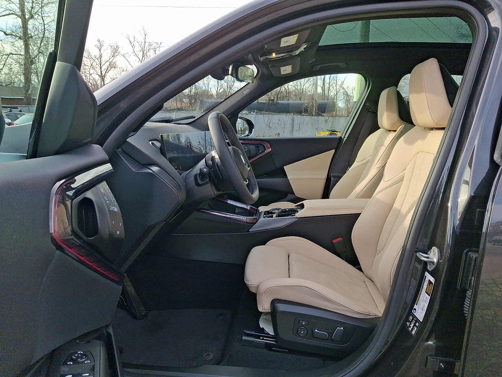 Used 2025 BMW X3 xDrive30i w/ Premium Package image 14