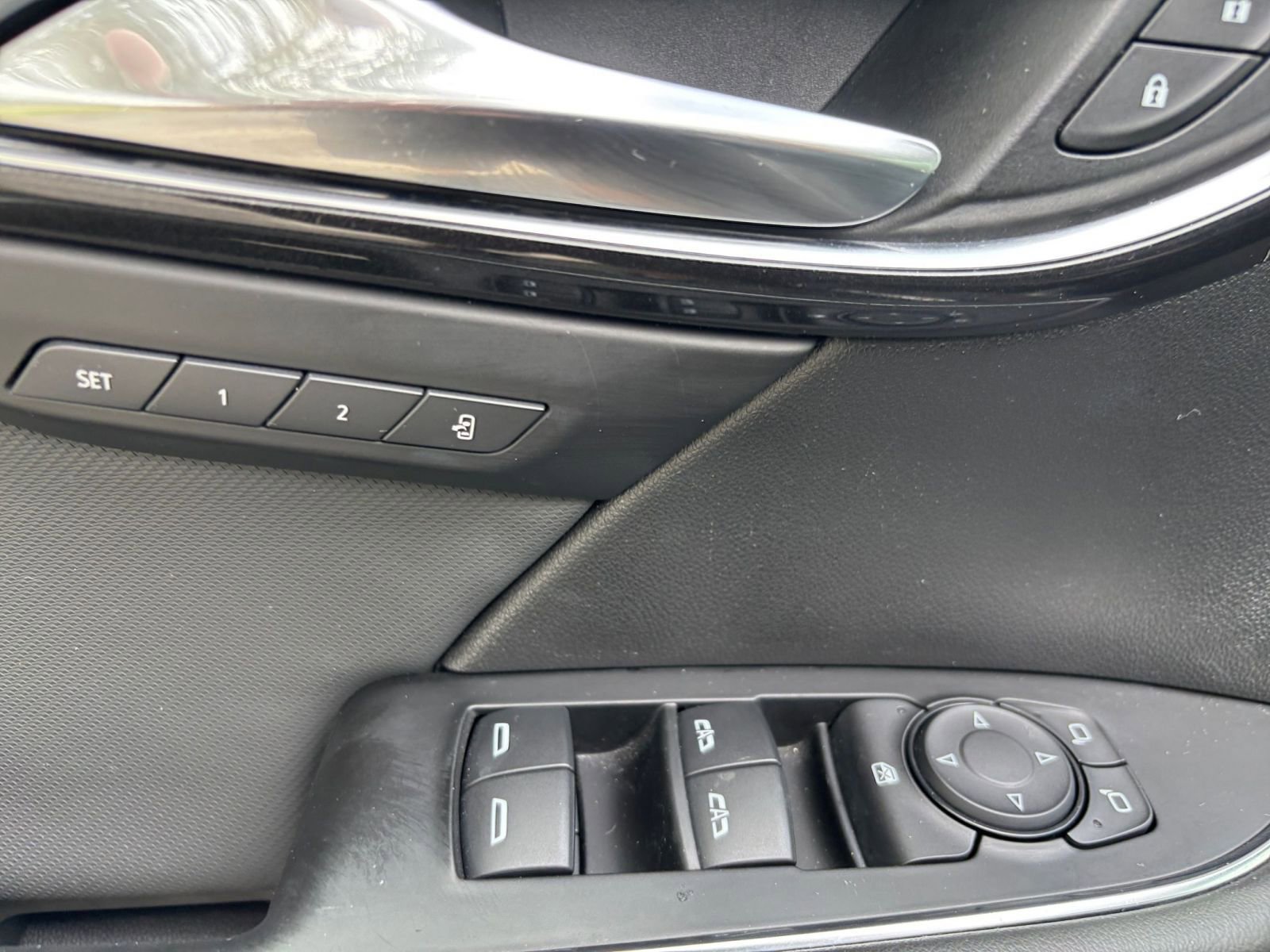 Used 2024 Buick Envision Preferred AWD/4WD image 18