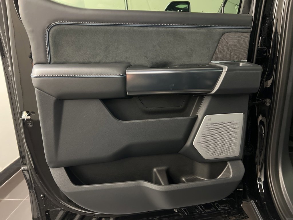 New 2025 Ford F250 Platinum image 41