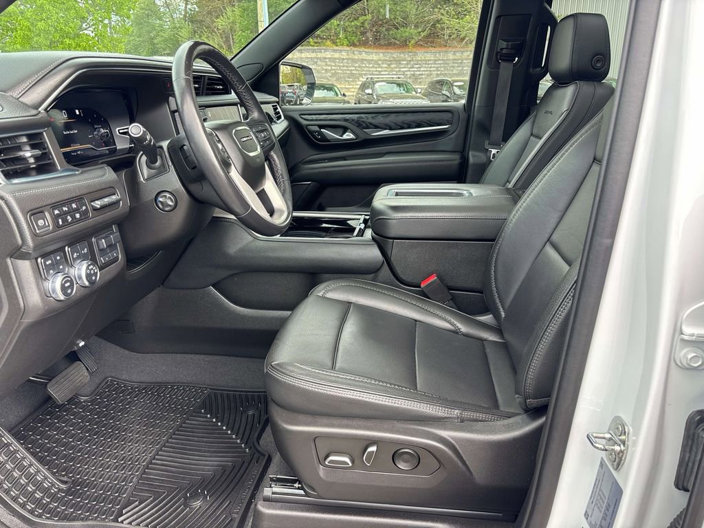 Used 2022 GMC Yukon Denali w/ Max Trailering Package AWD/4WD image 12