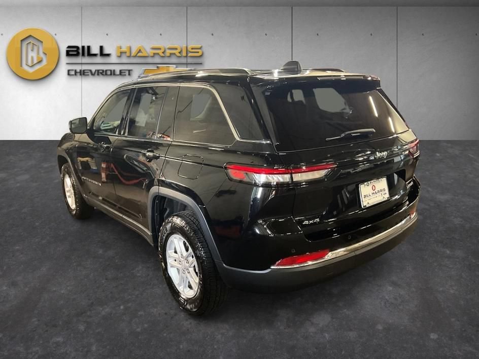 Used 2023 Jeep Grand Cherokee Laredo w/ Luxury Tech Group I AWD/4WD image 22