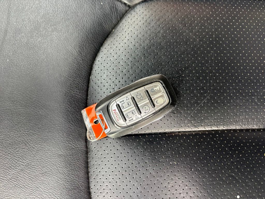 Used 2019 Chrysler Pacifica Touring-L FWD image 26