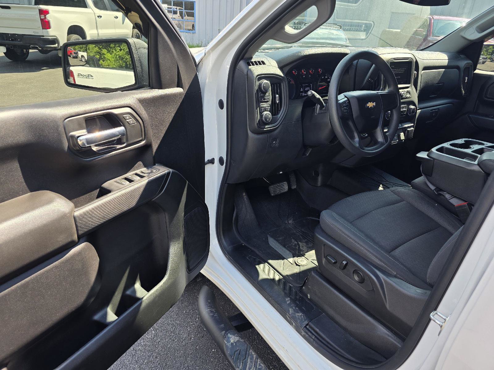 Used 2022 Chevrolet Silverado 1500 Custom AWD/4WD image 8