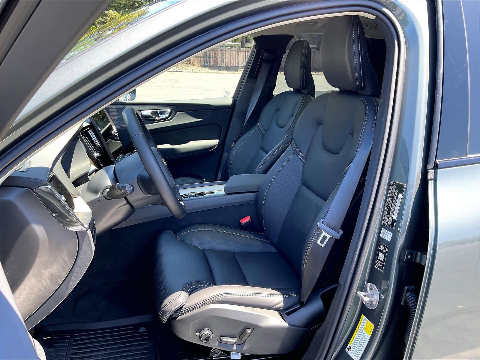 New 2026 Volvo XC60 T8 Ultra w/ Climate Package AWD/4WD image 11