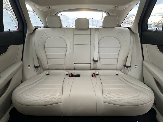 Used 2018 Mercedes-Benz GLC 300 4MATIC image 16