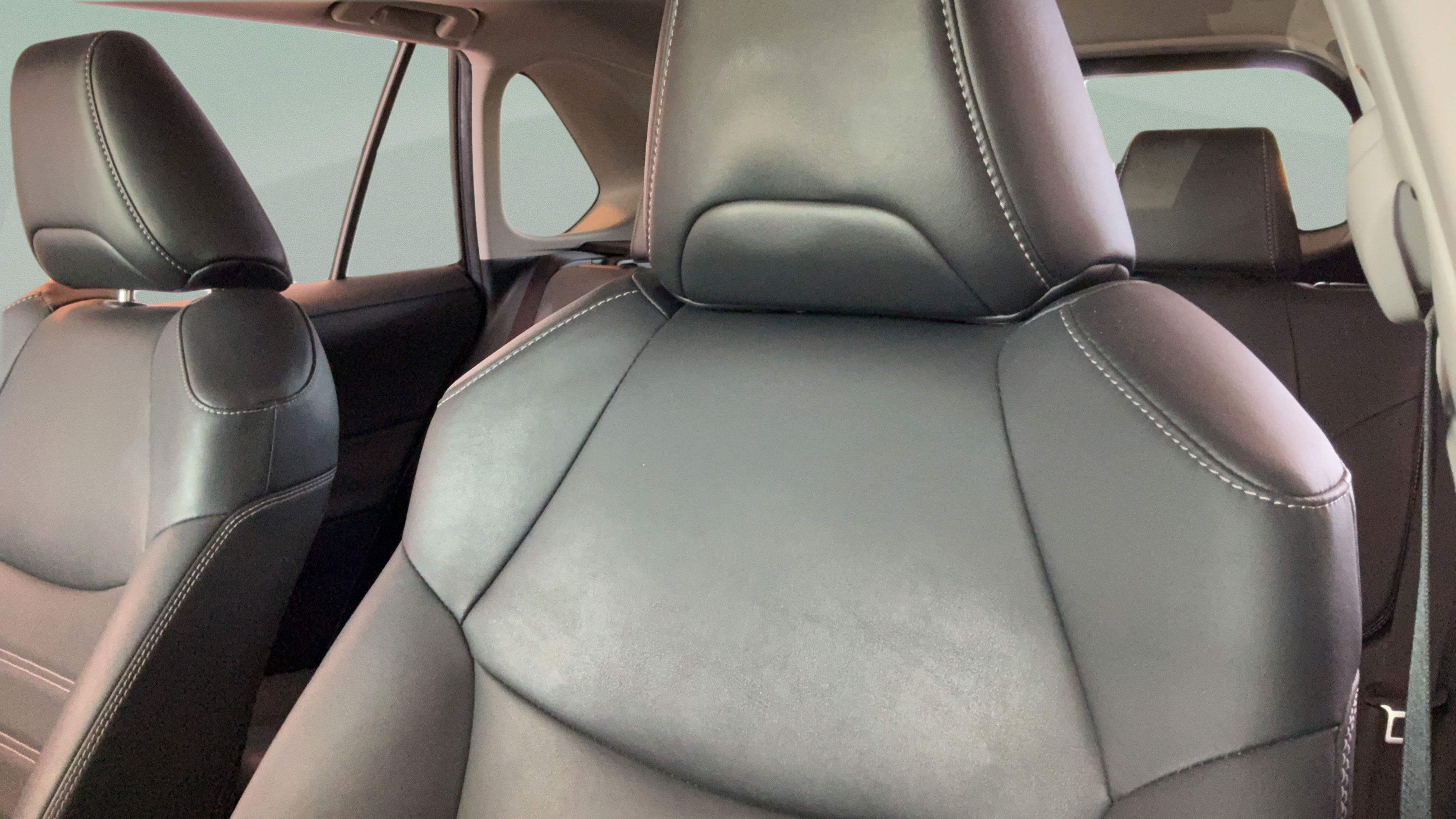 Certified 2021 Toyota RAV4 XLE Premium AWD/4WD image 26