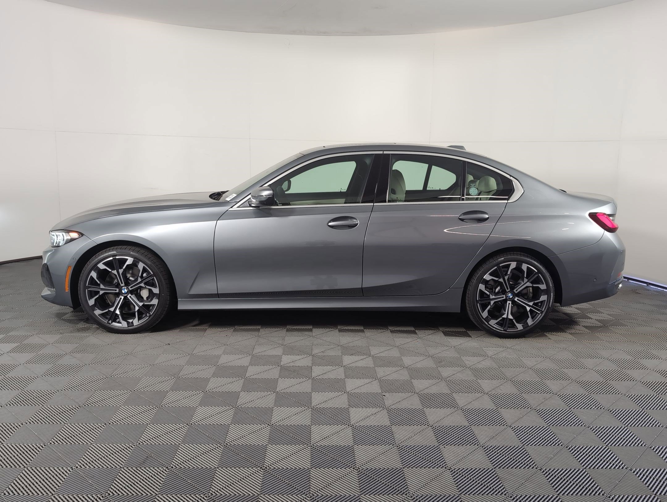 Used 2026 BMW 330i Sedan w/ Premium Package image 2