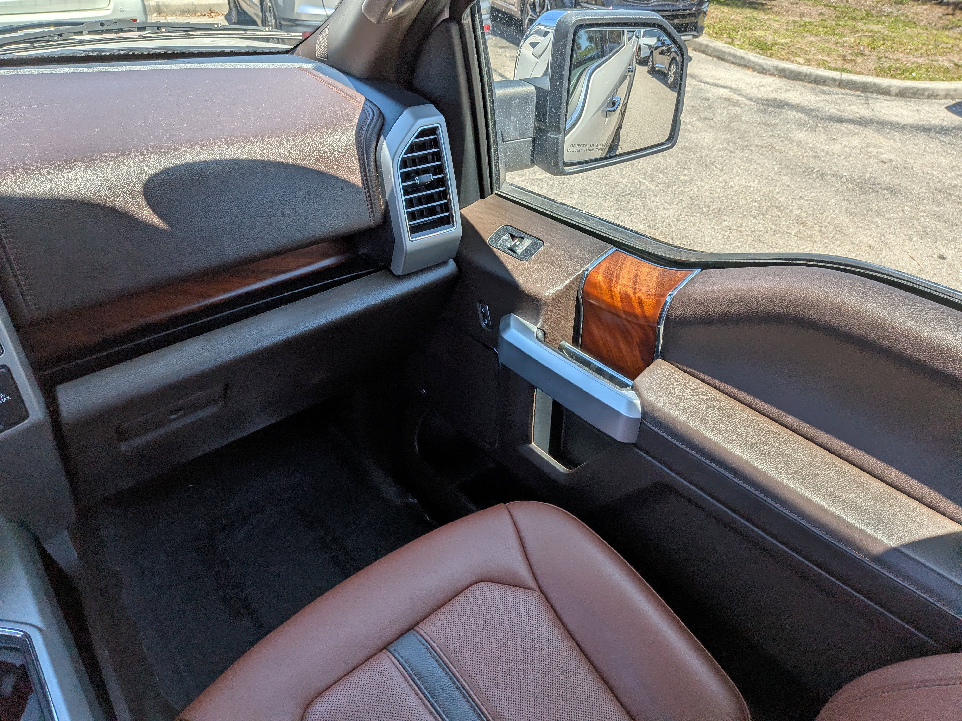 Used 2019 Ford F150 King Ranch w/ Equipment Group 601A Luxury AWD/4WD image 18