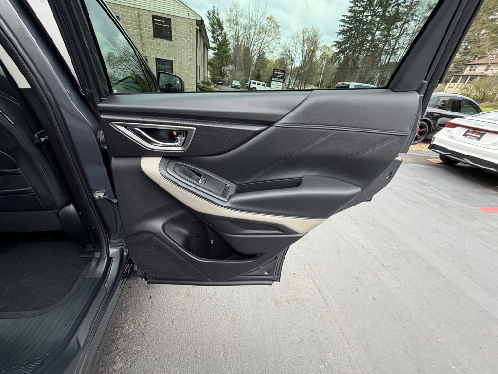 Used 2023 Subaru Forester Limited AWD/4WD image 12
