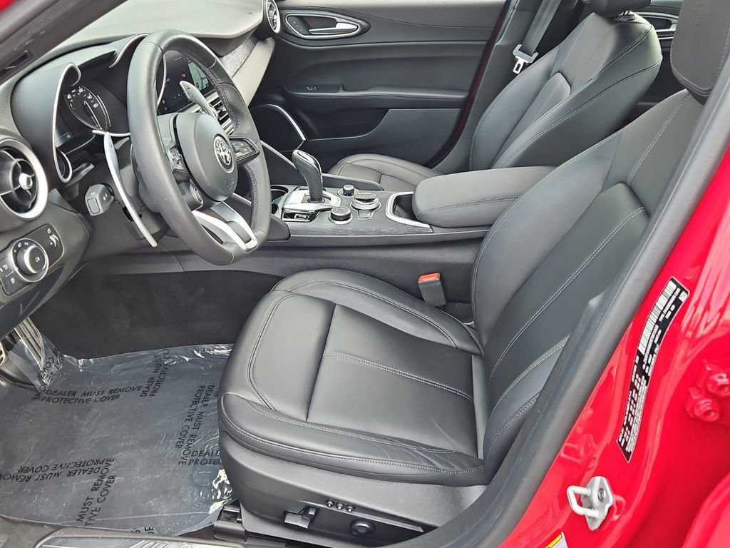 Used 2022 Alfa Romeo Giulia Sprint image 11