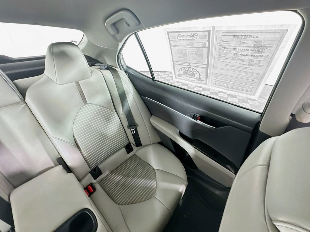 Used 2023 Toyota Camry SE image 14
