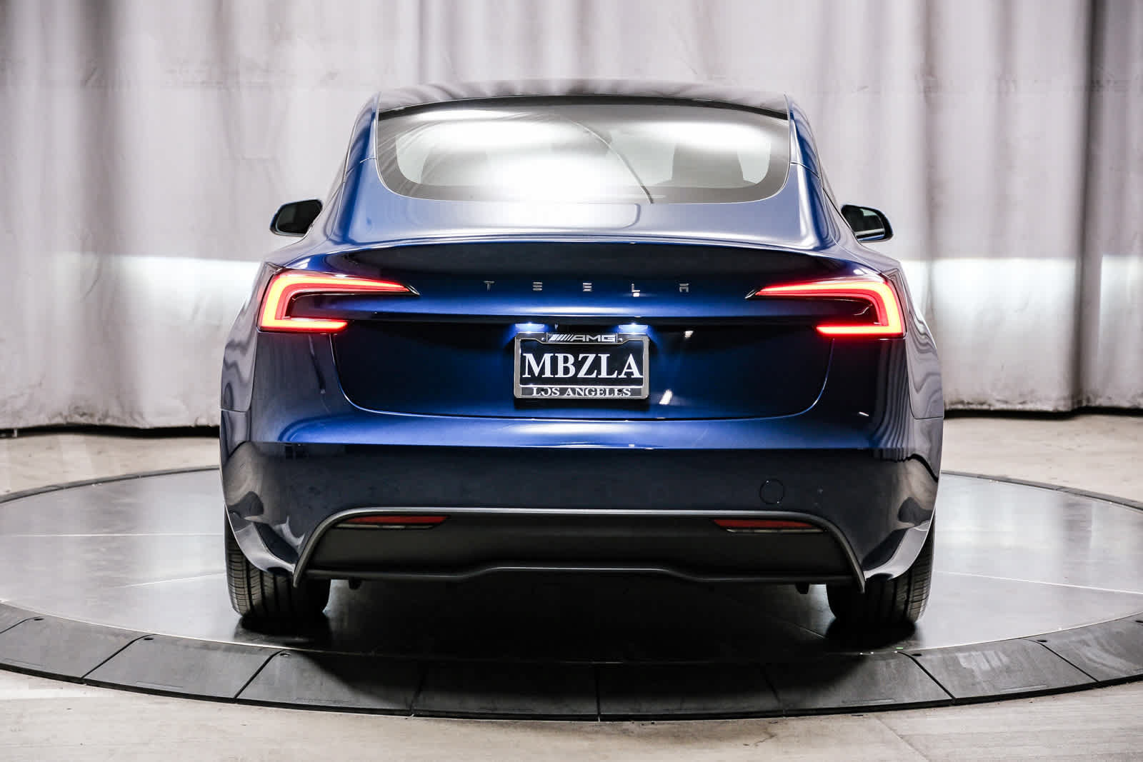 Used 2024 Tesla Model 3 Standard Range RWD image 3