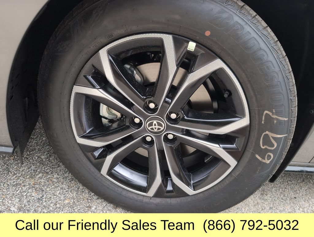 New 2026 Toyota Sienna Platinum AWD/4WD image 25
