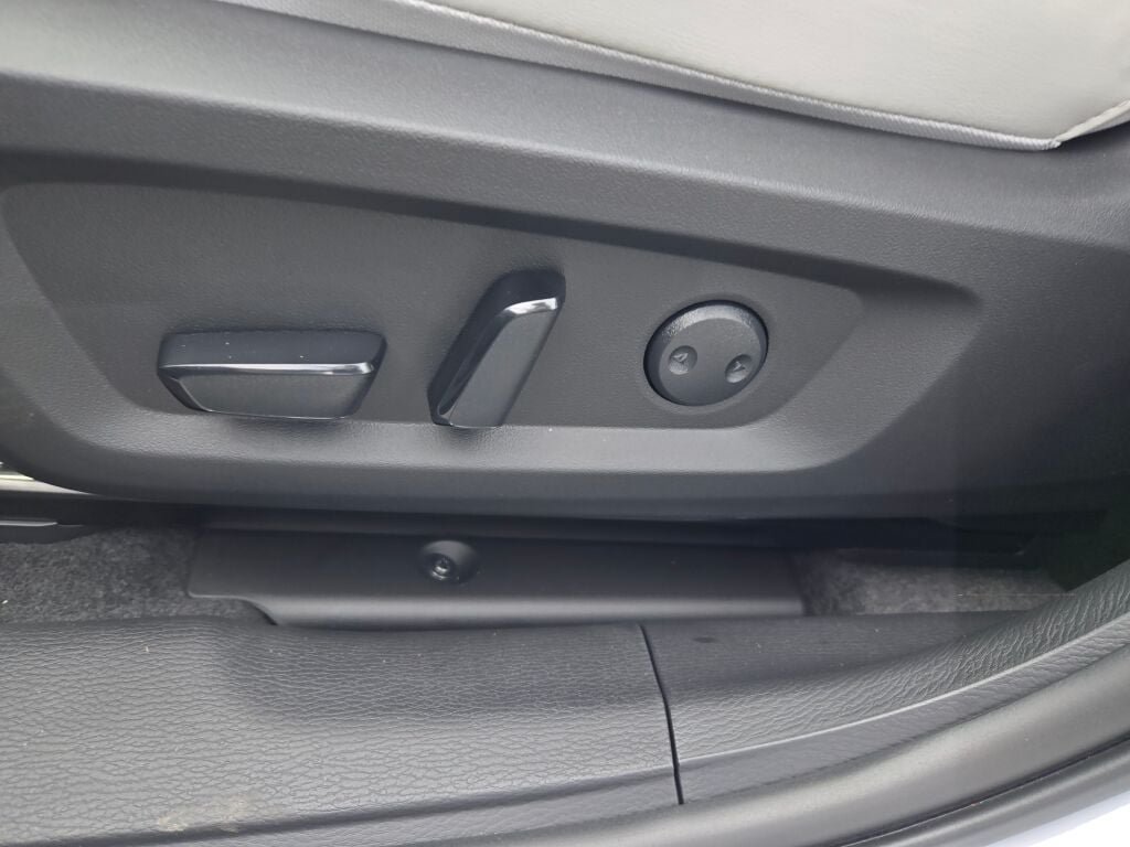 New 2026 Mitsubishi Outlander SE AWD/4WD image 17