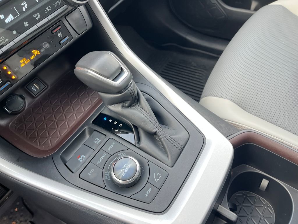 Used 2024 Toyota RAV4 Limited image 25