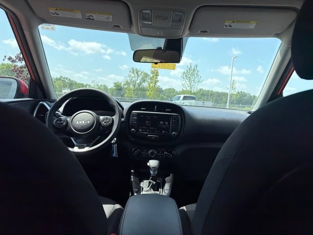 Used 2024 Kia Soul LX w/ Option Group 015 FWD image 13