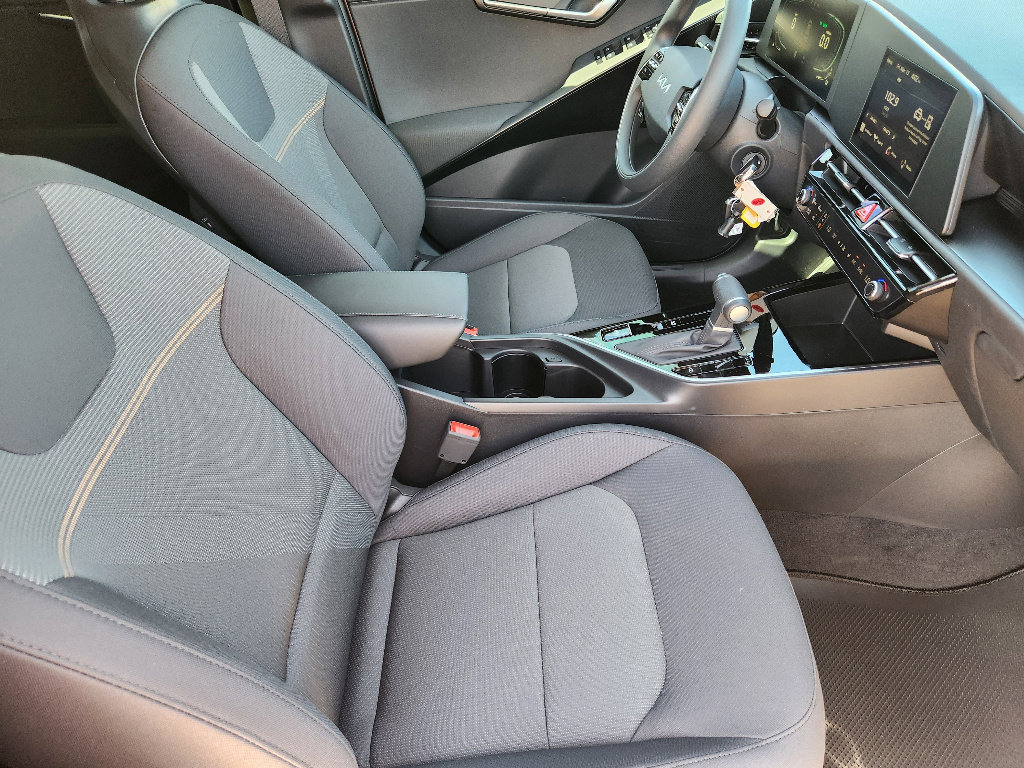 New 2026 Kia Niro LX image 10