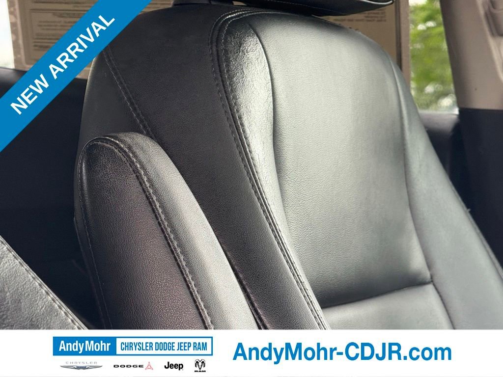 Used 2018 Buick Encore Essence FWD image 32